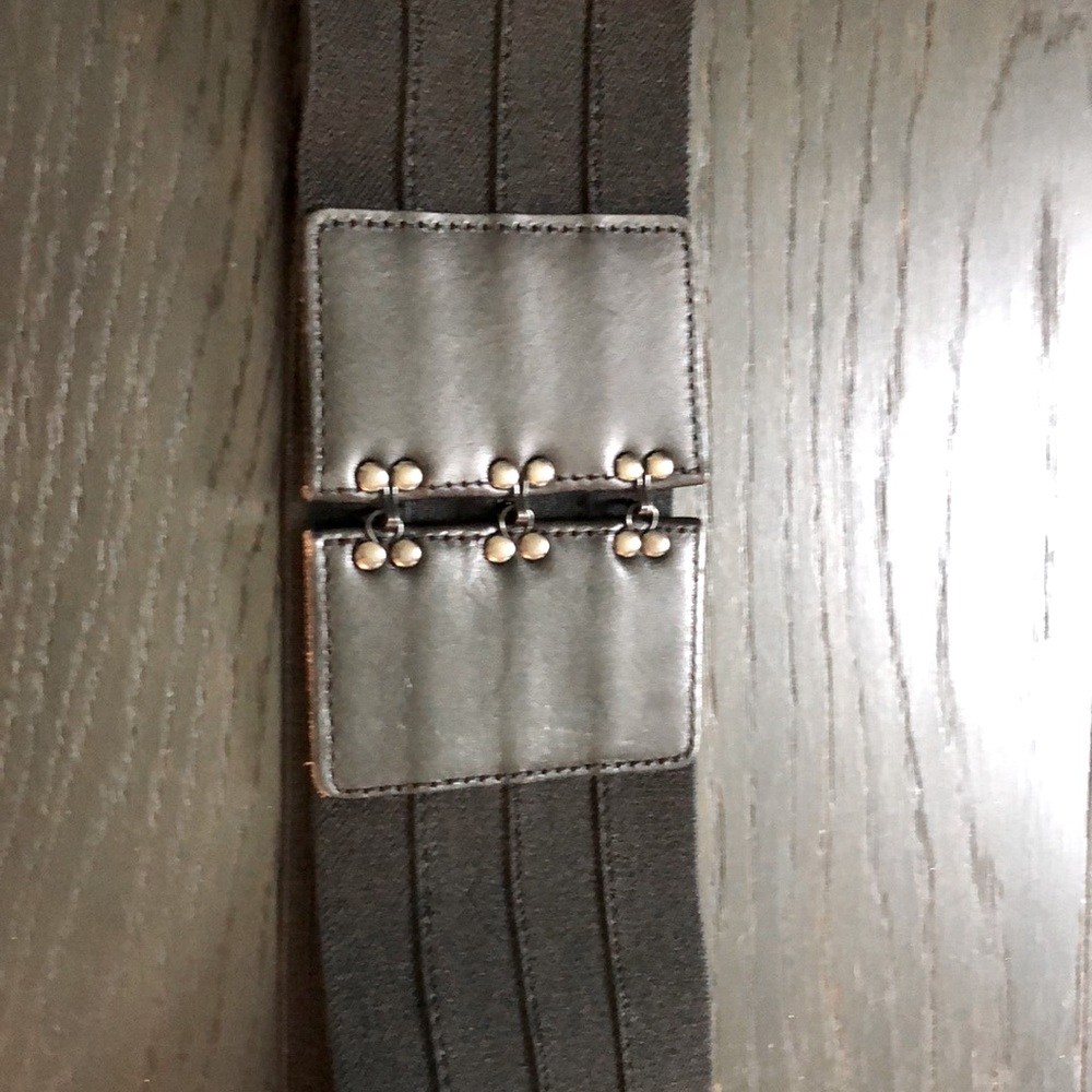 BCBG hook and eye belt